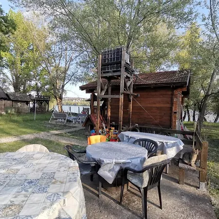 Exit Camping With Bungalow, Mobile Home, Tents, And Empty Spots With Private Acces To The Beach Campsite *