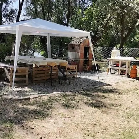 Exit Camping With Bungalow, Mobile Home, Tents, And Empty Spots With Private Acces To The Beach Campsite *