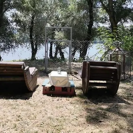 Exit Camping With Bungalow, Mobile Home, Tents, And Empty Spots With Private Acces To The Beach *