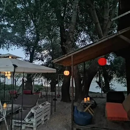 Exit Camping With Bungalow, Mobile Home, Tents, And Empty Spots With Private Acces To The Beach Campsite *