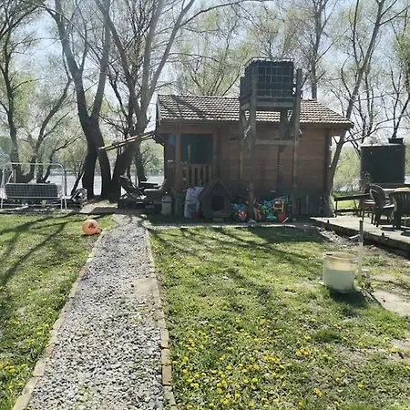 Exit Camping With Bungalow, Mobile Home, Tents, And Empty Spots With Private Acces To The Beach Campsite